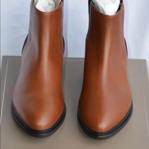 NWB BCBG Collin Slip  Cognac Leather 8M Orig$278